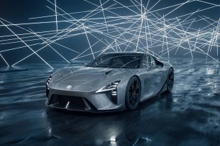 LEXUS PRISTATO NAUJĄJĮ SPORTINĮ LFA CONCEPT