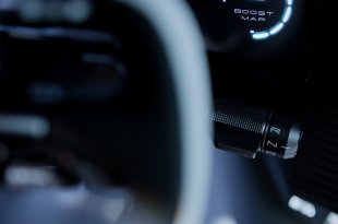 LEXUS PRISTATO NAUJĄJĮ SPORTINĮ LFA CONCEPT