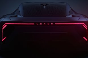 LEXUS PRISTATO NAUJĄJĮ SPORTINĮ LFA CONCEPT