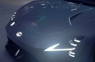 LEXUS PRISTATO NAUJĄJĮ SPORTINĮ LFA CONCEPT