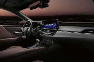 Naujasis „Lexus ES 300h“ Lietuvos kelius pasieks ateinantį mėnesį
