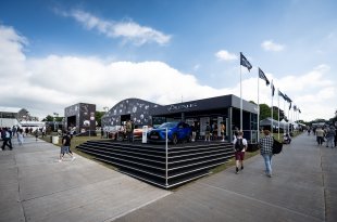 LEXUS ĮNEŠ ELEKTRIZUOTO JAUDULIO Į „GOODWOOD“ GREIČIO FESTIVALĮ