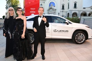 „LEXUS“ TARP ŽVAIGŽDŽIŲ TARPTAUTINIAME VENECIJOS FILMŲ FESTIVALYJE