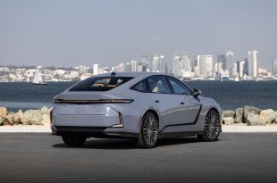 Naujos kartos Lexus ES