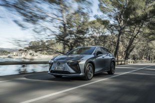 „Lexus RZ“ elektromobiliui skirtas aukščiausias „Euro NCAP“ saugumo įvertinimas