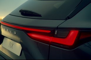 GIRDĖTI, TAI – TIKĖTI: VISIŠKAI NAUJAS „LEXUS NX” PRISTATATOMAS KARTU SU DONNA SUMMER DAINA, KAD KLAUSANTIS JAUSTUMĖTE DAUGIAU