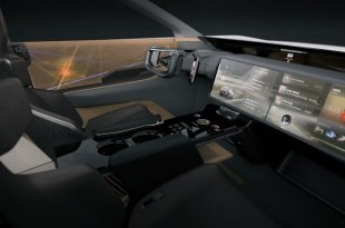 „Lexus” siekia tapti vien elektra varomų prabangių automobilių prekės ženklu