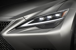 Atnaujintas „Lexus“ flagmanas LS 500h jau greitai atvyks į Baltijos šalis