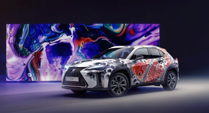 „Lexus“ pristato pirmą pasaulyje tatuiruotą automobilį